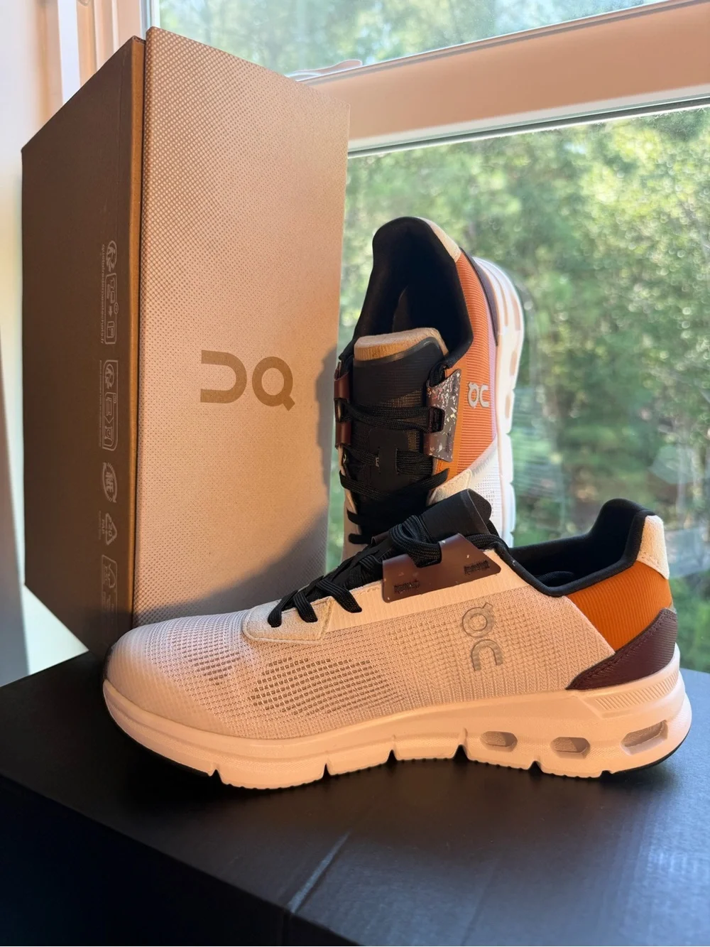 5.5 - On Running woman’s Cloudswift Orange/White Running Shoes